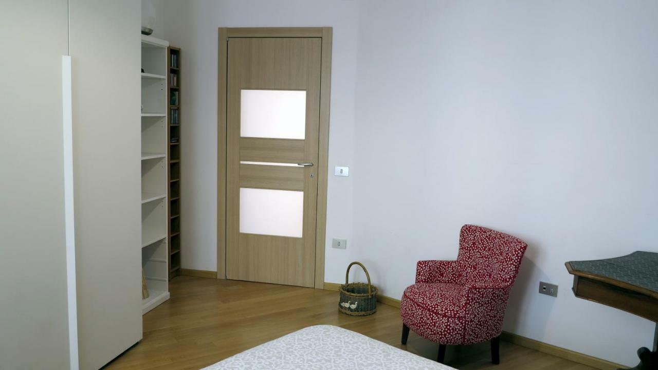 Spacious Panoramic - Half Way Center-vomero District Appartement Naples